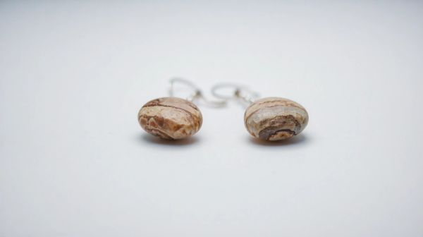 5 astuces pour styliser vos boucles d'oreilles en pierre naturelle